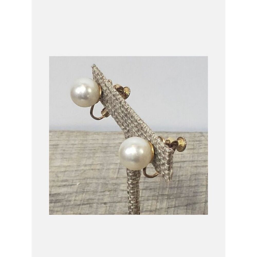VINTAGE Screw-back Faux Pearl Earrings